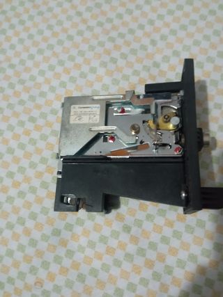 Monedero mecanico de 1€