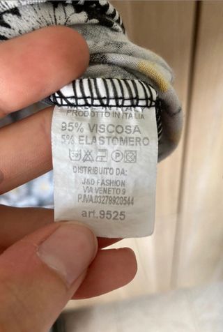 Vestito con margherite e taglio a palloncino