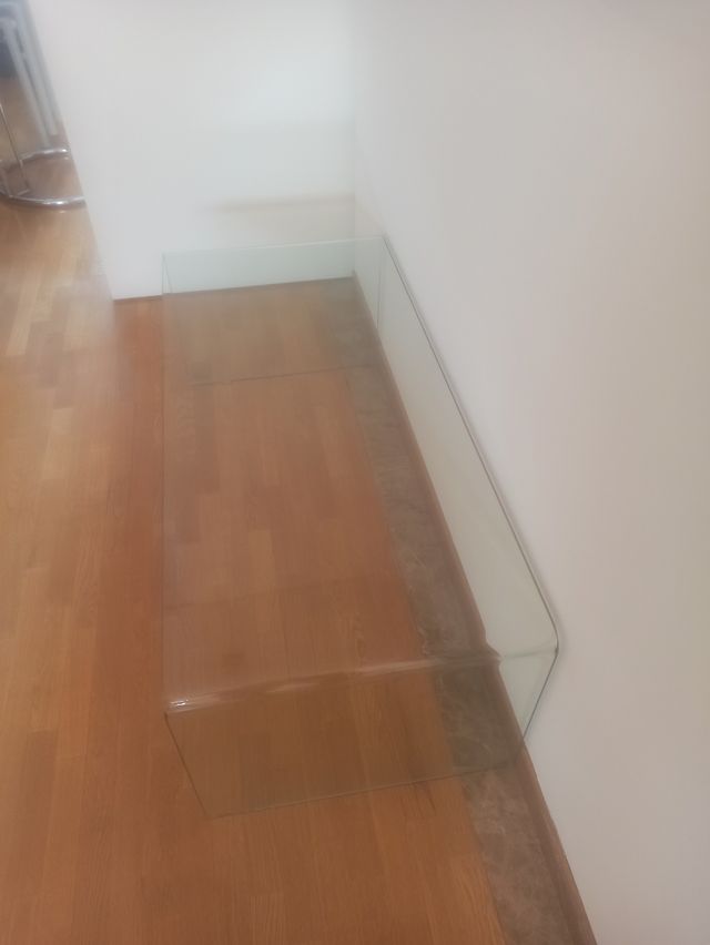 Mesa auxiliar cristal