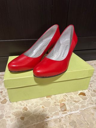 Zapatos salon rojos piel autentica
