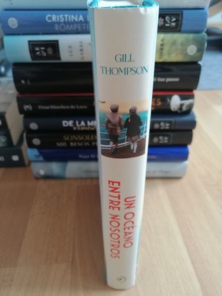 Un oceano entre nosotros. Gill Thompson