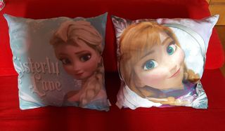 Dos cojines película Frozen