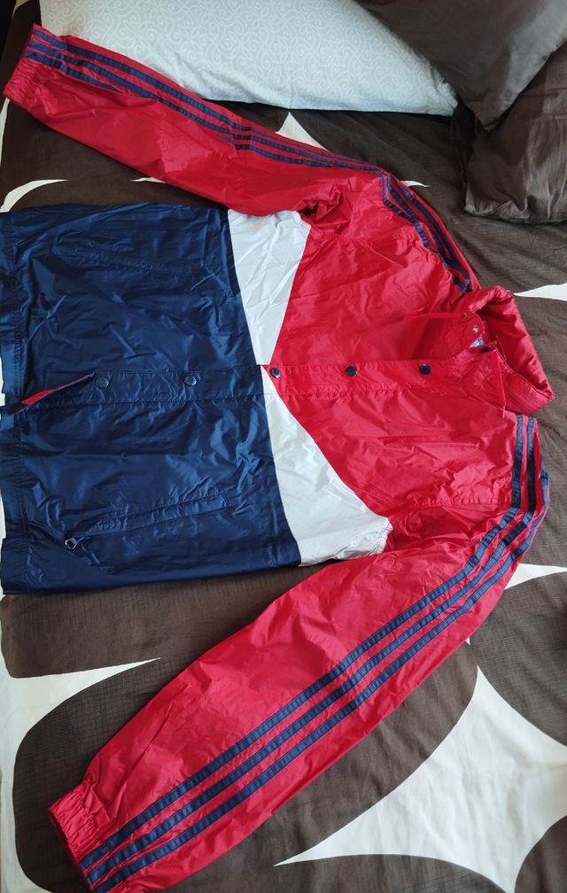 Chuvasquero adidas retro