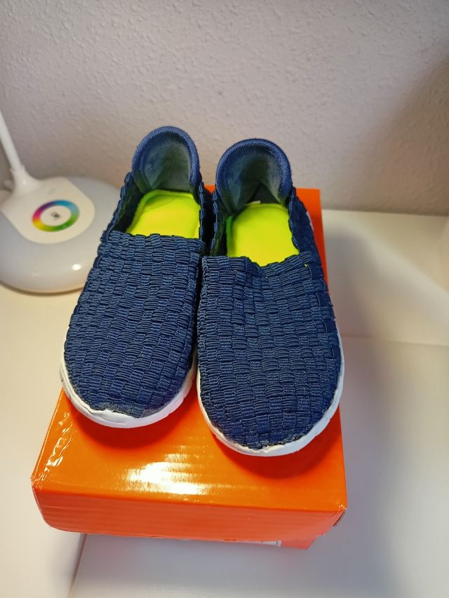 Calzado cómodo talla 24