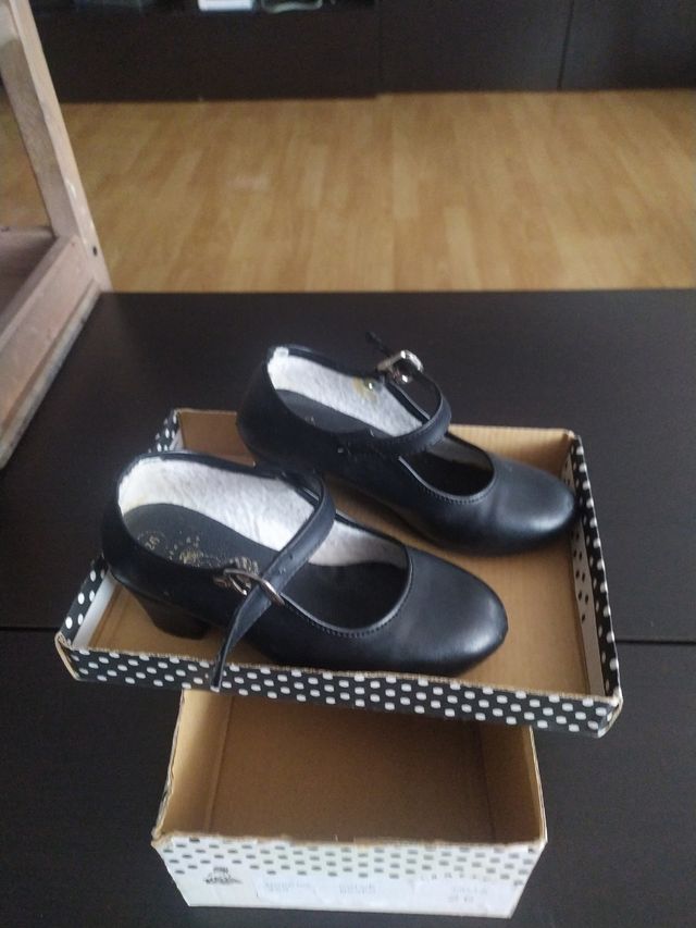Zapatos flamenca niña talla 26