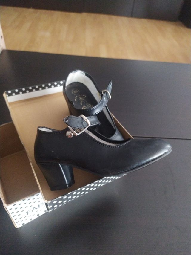 Zapatos flamenca niña talla 26