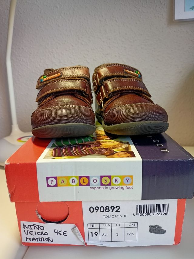 Botitas marca Pablosky, talla 19