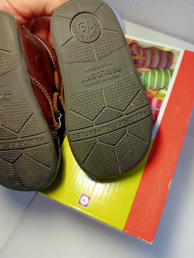 Botitas marca Pablosky, talla 19