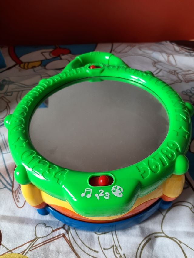 Tambor de juguete con sonidos y luces