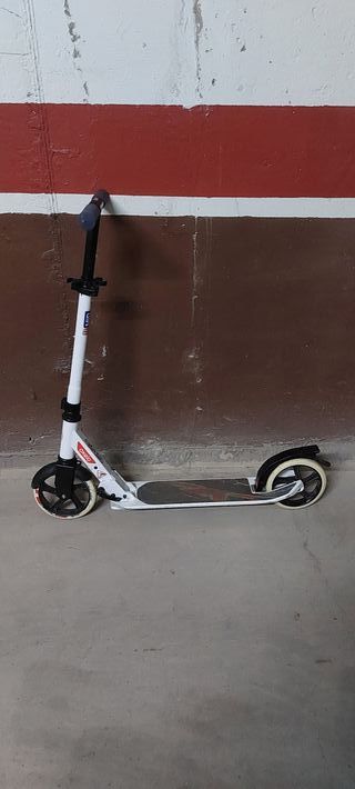 Patinete con manillar