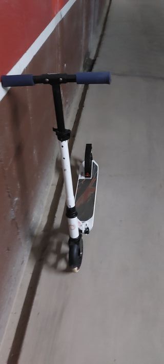 Patinete con manillar