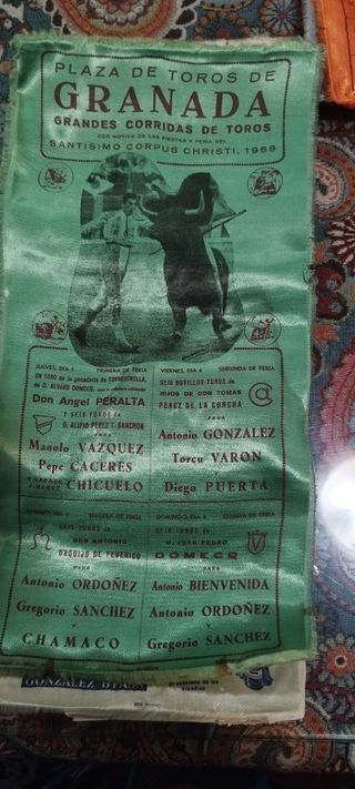 Carteles de toros antiguos en seda nat