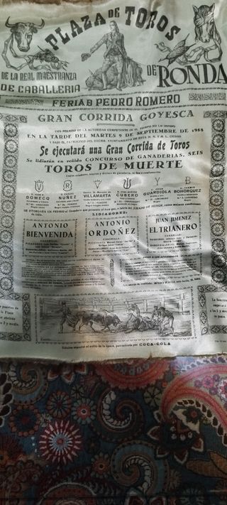 Carteles de toros antiguos en seda nat