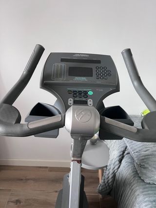 Bicicleta estatica lifefitness profesional 