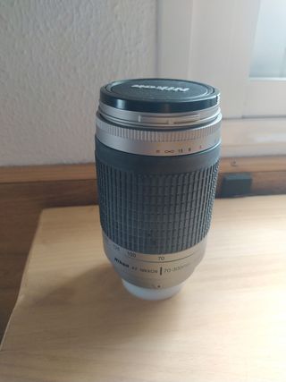 Cámara fotos Nikon F65D