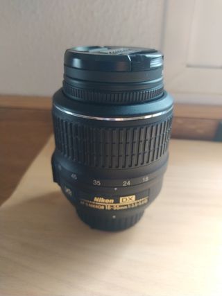 Cámara fotos Nikon F65D