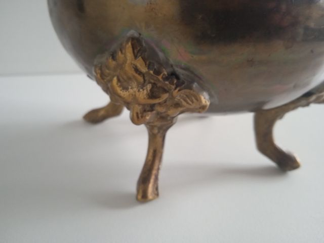 Florero antiguo de laton