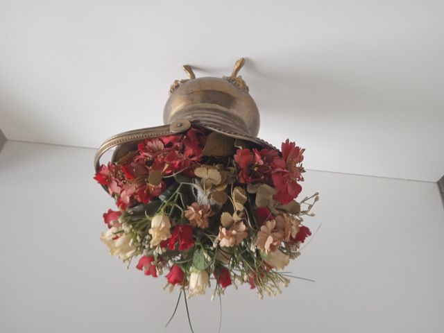 Florero antiguo de laton