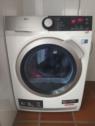 Secadora AEG