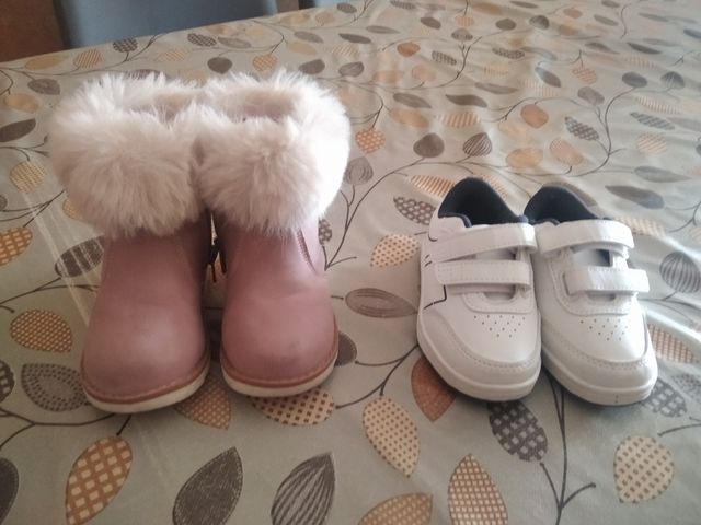 Zapatos niña, 4 pares talla 21