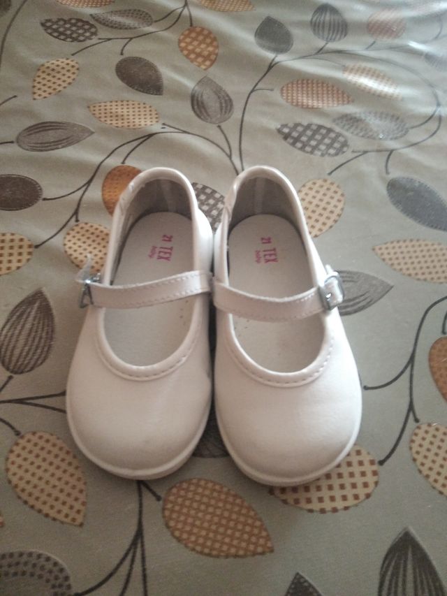 Zapatos niña, 4 pares talla 21