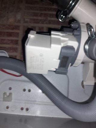 Bomba drenaje  lavadora CANDY/HOOVER CS34 1262DE/2