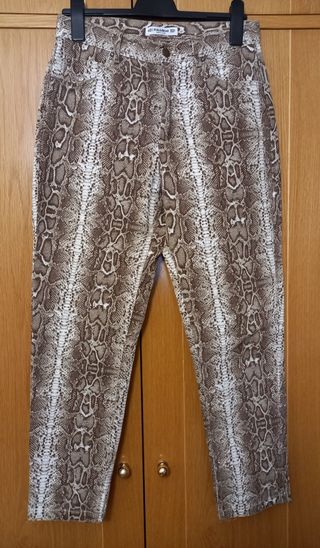 Pantalon pull&bear usado una sola vez