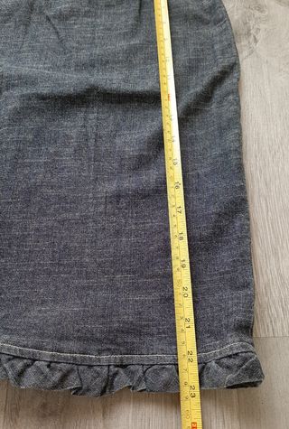 Falda vaquera elástica. Talla 40