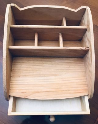 Accessorio da scrivania in legno massello