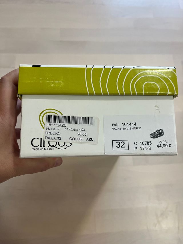 Sandalias anatómicas de piel. Talla 32