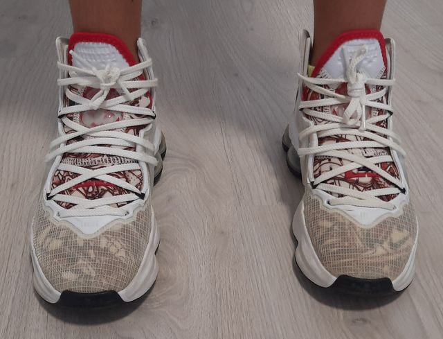 Zapatillas baloncesto lebron 19