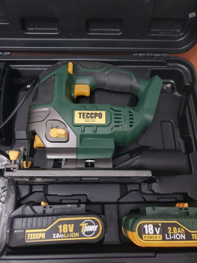 Trapano e seghetto alternativo batteria