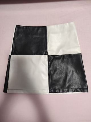 Falda a cuadros blanca y negra Shein