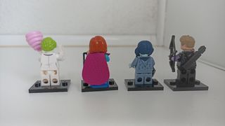 Mini figuras de superhéroes