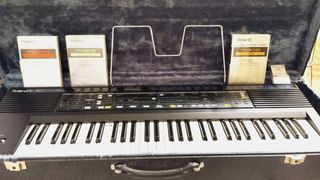 Teclado Roland E 30 Intelligent Synthesizer