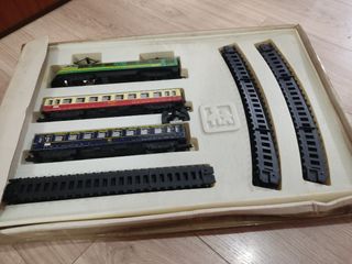 Tren de metal electrónico 