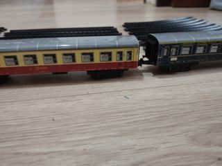 Tren de metal electrónico 