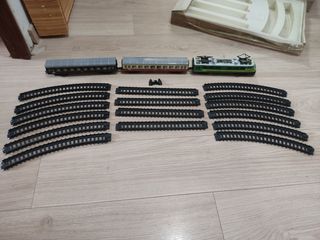 Tren de metal electrónico 