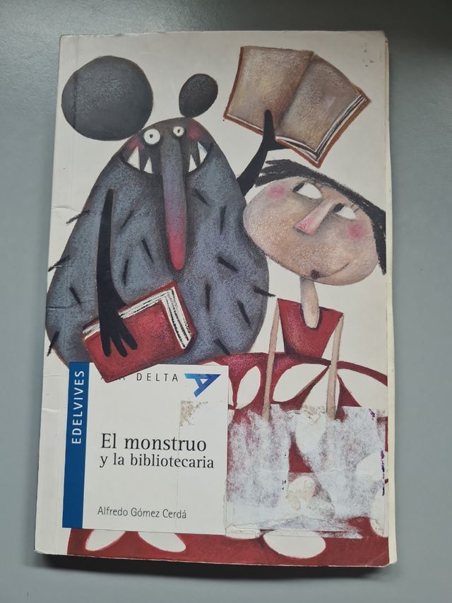 El monstruo y la bibliotecaria