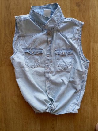 Camisa vaquera sin mangas para niña