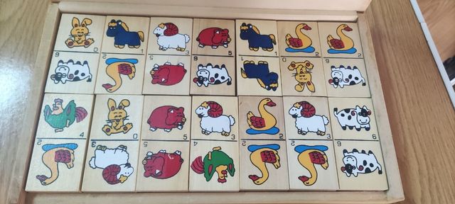 Domino de madera infantil