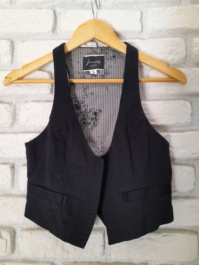 Chaleco corto Stradivarius