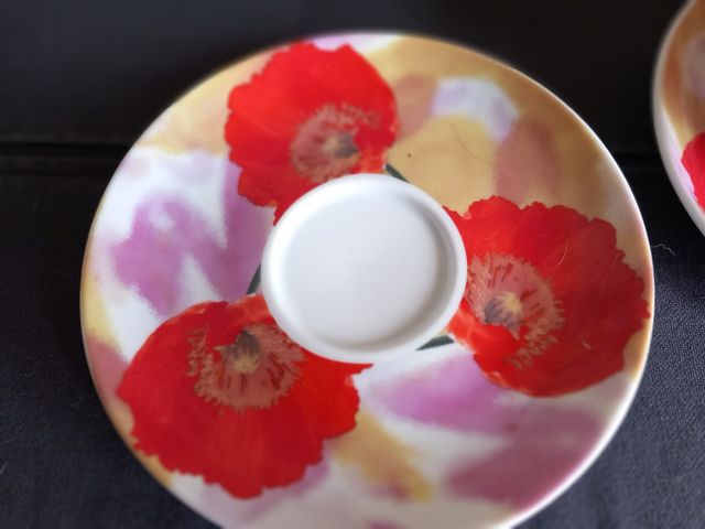 Coppia tazze cappuccino con tulipani