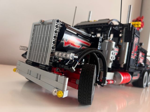 Camión gigante de LEGO Technic 8285