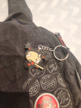 Bolso negro  de Pucca