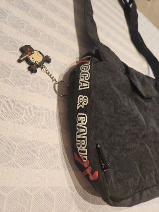 Bolso negro  de Pucca