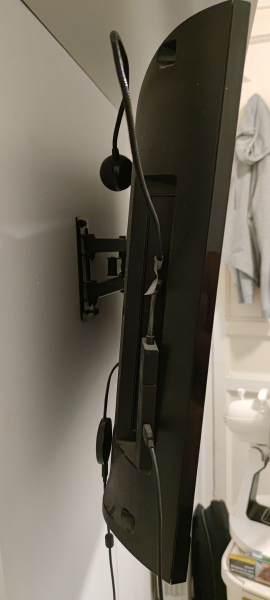 Sony Bravia 32BX400 Full HD URGE!!!