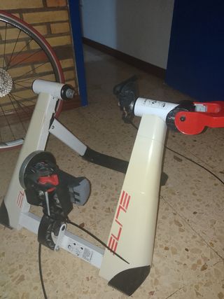 Rueda para rodillo+ Rodillo + Taco elevador