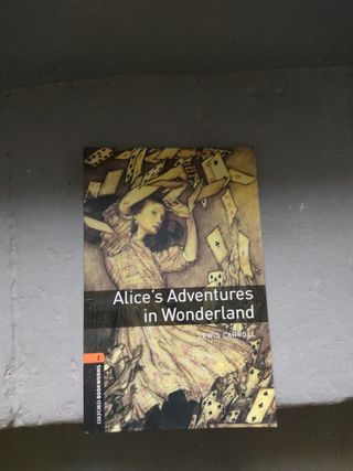 Alice's y Tom Sawyer 