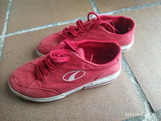 Vendo zapatillas rojas Puma 